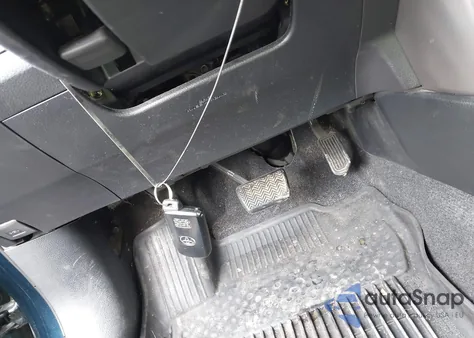 2017 Toyota Rav4 Hybrid Xle z USA, uszkodzony, nr VIN JTMRJREV1HD108256